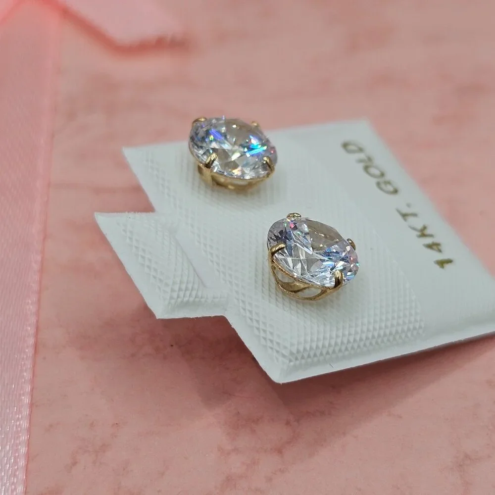 14KT Gold Clear Square CZ 7mm Screw Back Earrings
